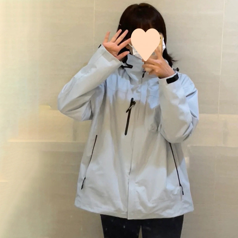 天蓝色连帽户外登山服冲锋衣女春秋冬季新款学生外套夹克