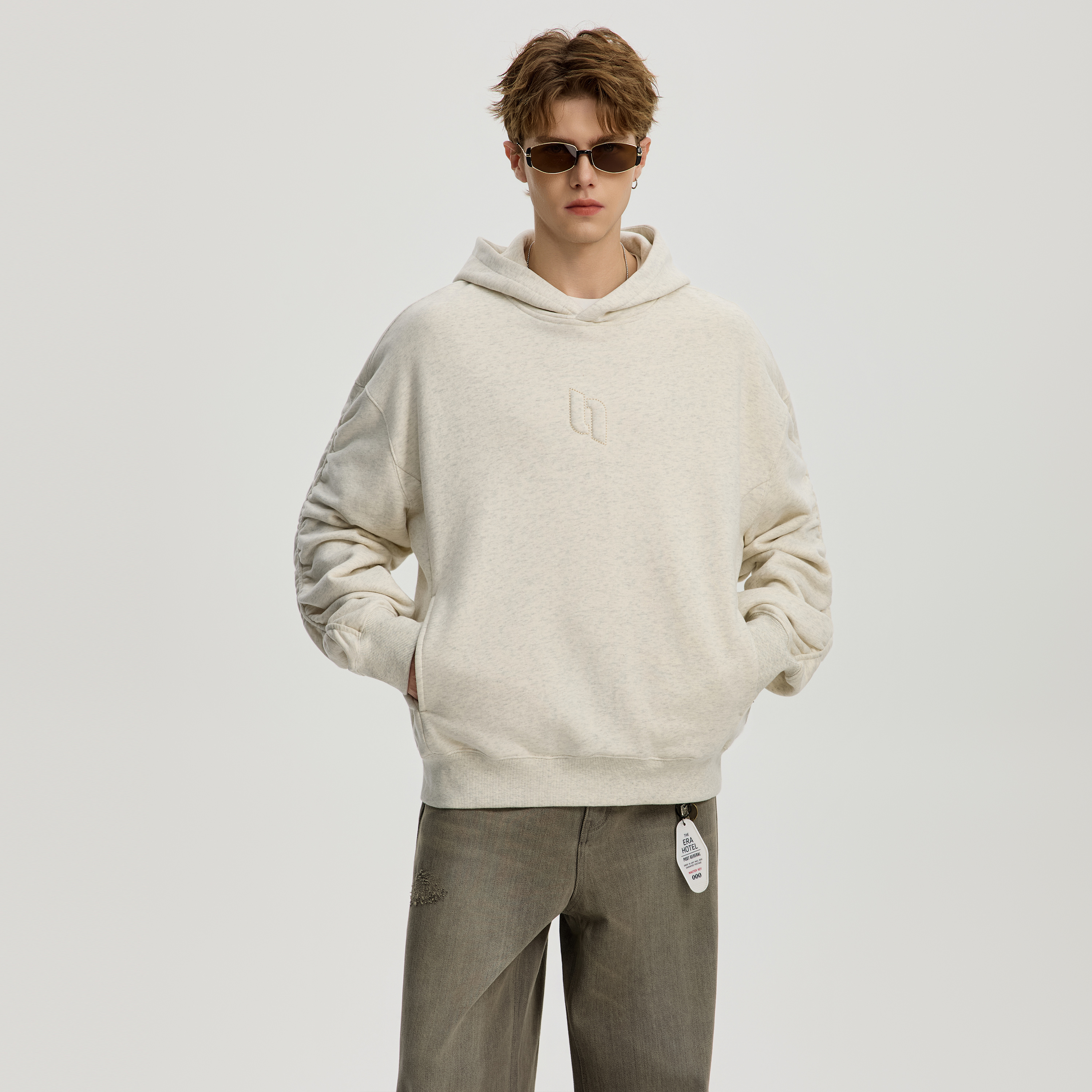 2025年秋冬季潮流连帽衫