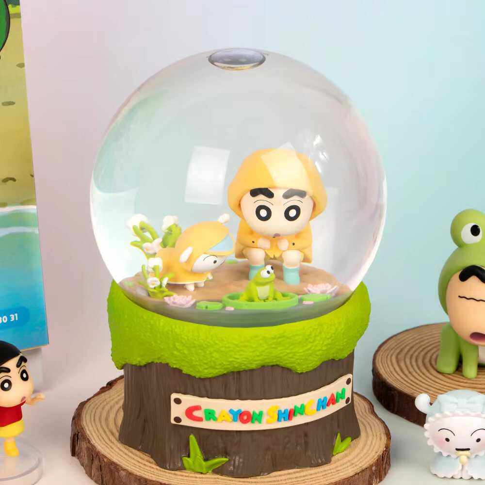 韩国正品蜡笔小新闪耀水晶球小新与青蛙先生手办生日个性礼物景品,家居饰品,装饰摆件,淘宝优惠券,粉丝福利购,淘宝优惠卷