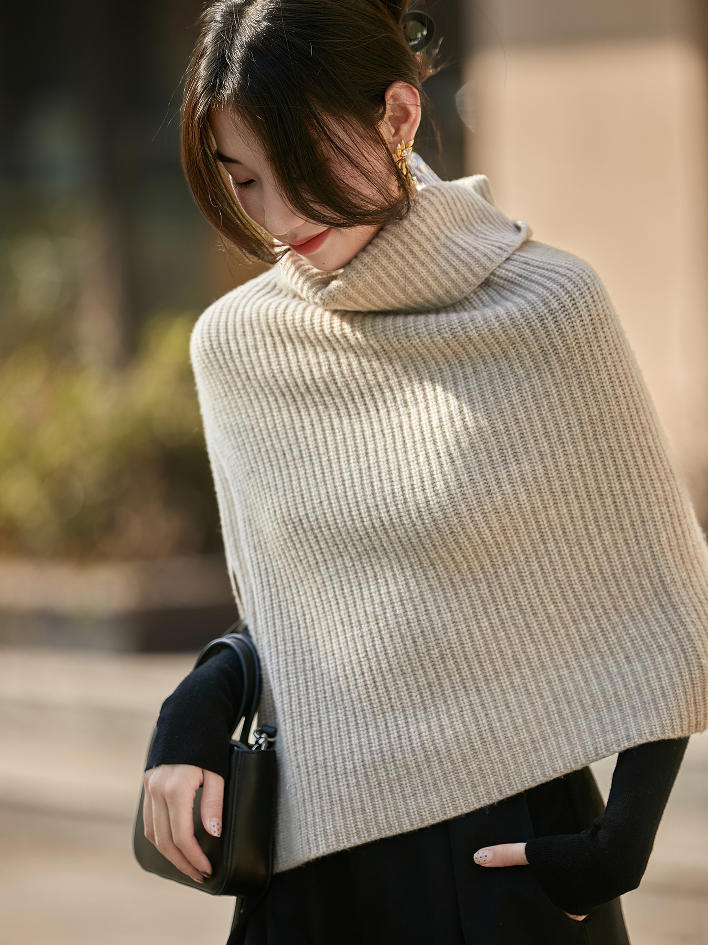 MONLOUVE法式高端100纯高领毛衣披肩女2025新款套头针织保暖斗篷