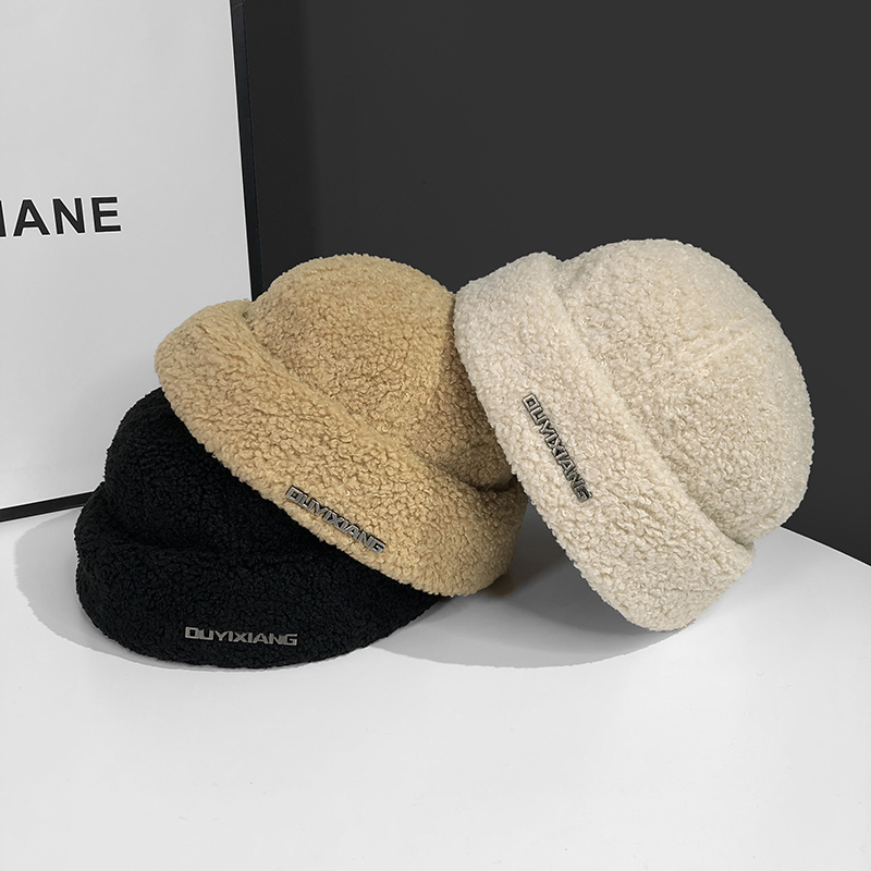 两种羊羔毛包头雅痞风贝雷帽子