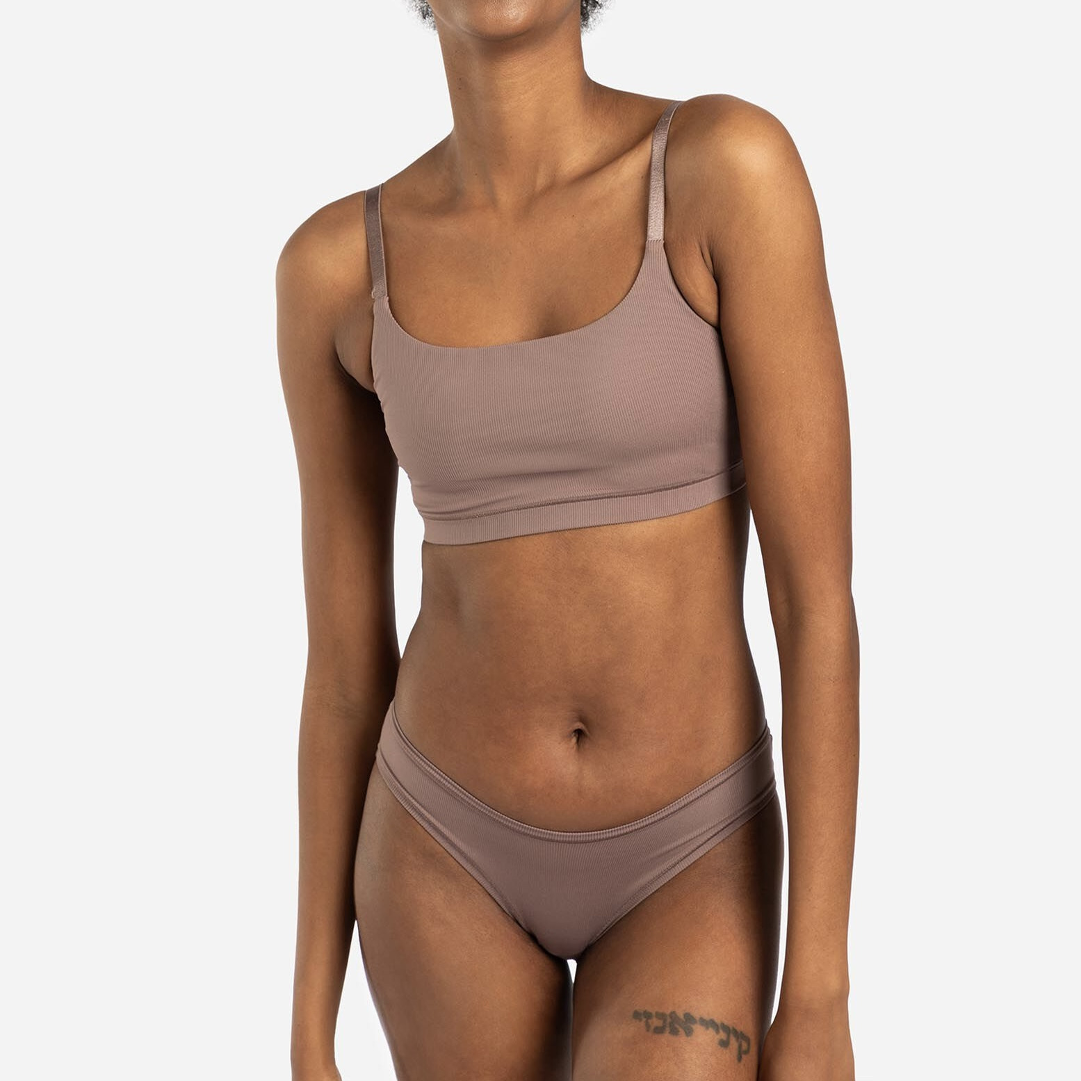 德系T@KKO 女款 bustier罗纹弹力内衣美背背心吊带 多色