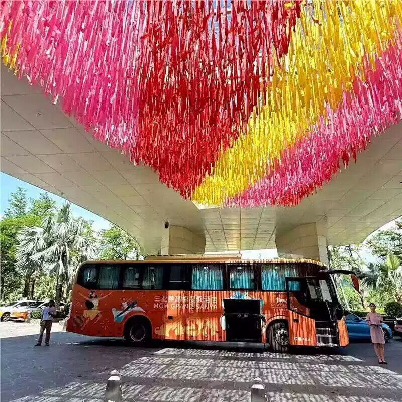 户外网红彩色流苏布条纱幔遮阳吊顶装饰景区古镇街道遮阳风动天幕