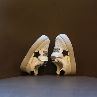 韩国Uamtor宝宝鞋子秋季款儿童板鞋1-3岁软底防滑男女婴儿学步鞋