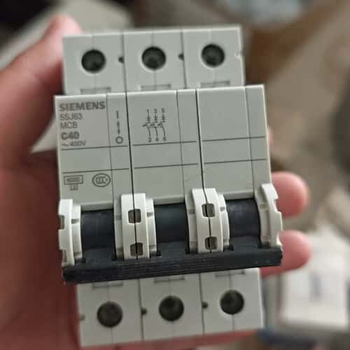 议价断路器5SJ63 MCB C40，400V三相，成色如可维修