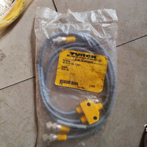 议价TURCK连接线VB2-RS4.4T-1/2RK4T-0.5