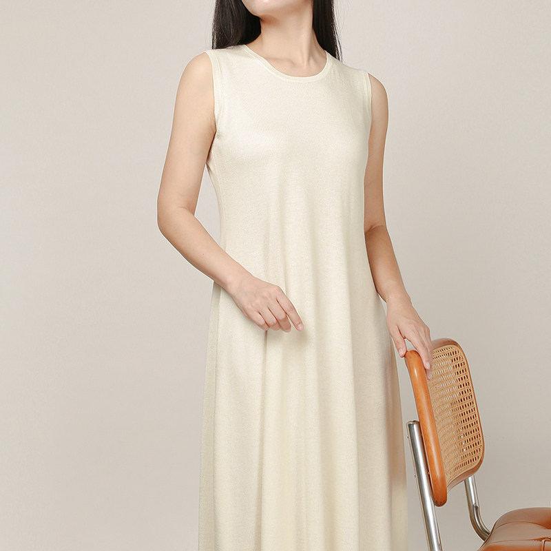 简约连衣裙丝绒纯色圆领无袖