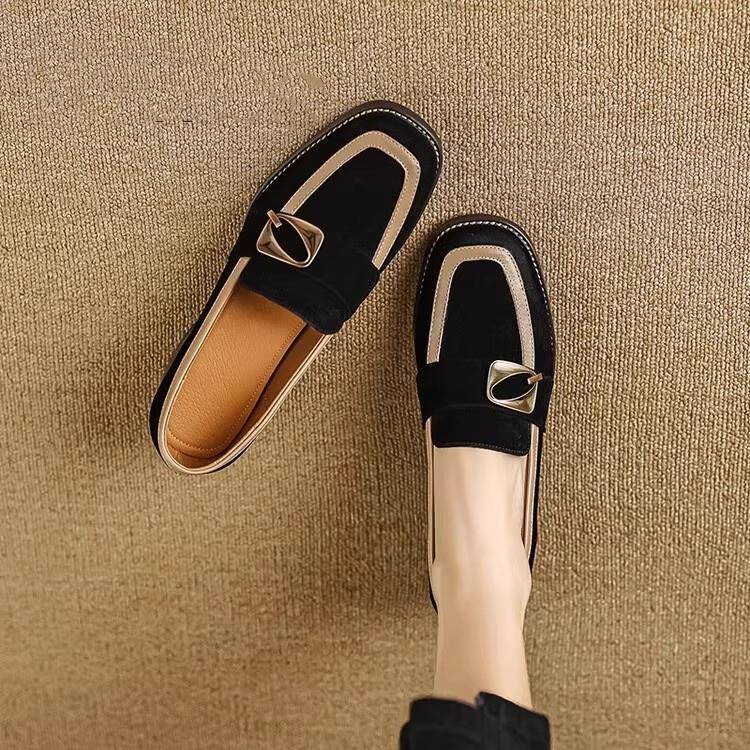 英伦风真皮粗跟方头单鞋女2025年秋季新款覆古小皮鞋金属扣高跟鞋