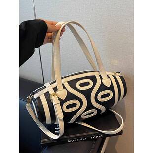 法国【设计师】SZ斜挎包女2025新款潮百搭个性时尚单肩橄榄球包