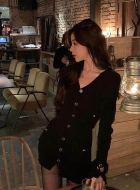 FAshi 秋冬新款性感气质V领小黑裙针织连衣裙女修身显瘦包臀裙子