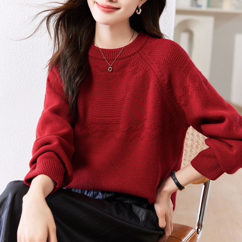 2025年新款秋冬季女士加厚慵懒红色毛衣圆领粗线针织打底纯羊毛衫