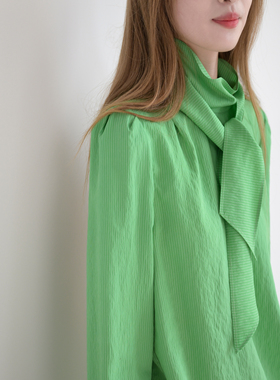 TRR 小众设计感 堆堆领飘带翠绿衬衫女长袖微宽松上衣 减龄实穿