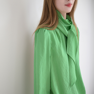 TRR 小众设计感 堆堆领飘带翠绿衬衫女长袖微宽松上衣 减龄实穿