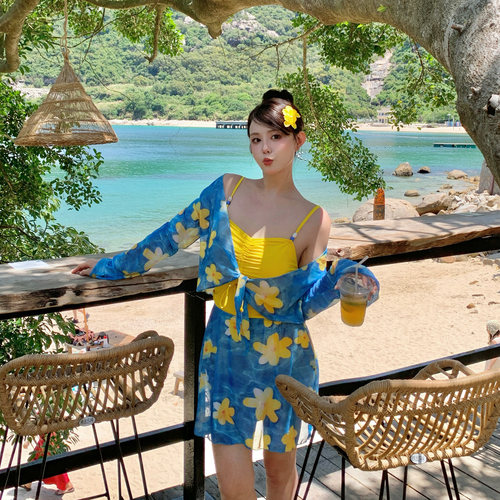 泡温泉大码泳衣女度假分体三件套