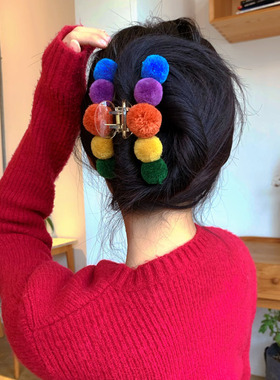 抓夹韩国气质大号后脑勺夹子ins冬款毛球鲨鱼夹发夹超仙头饰发卡