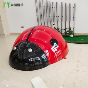 七星瓢虫甲壳虫定制公园景观草坪卡通动物仿真昆虫造型玻璃钢雕塑