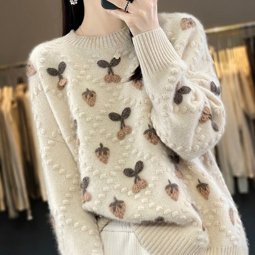秋冬羊绒衫女圆领手工钩花小草莓毛衣宽松慵懒100%羊毛针织打底衫