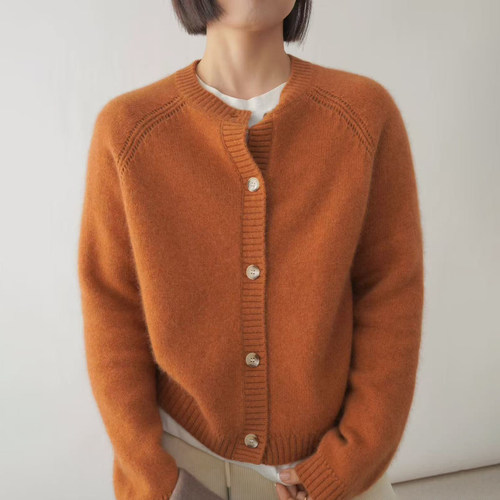 欧货高端山羊绒开衫女圆领宽松软糯毛衣外套秋新款时尚显瘦羊毛衫