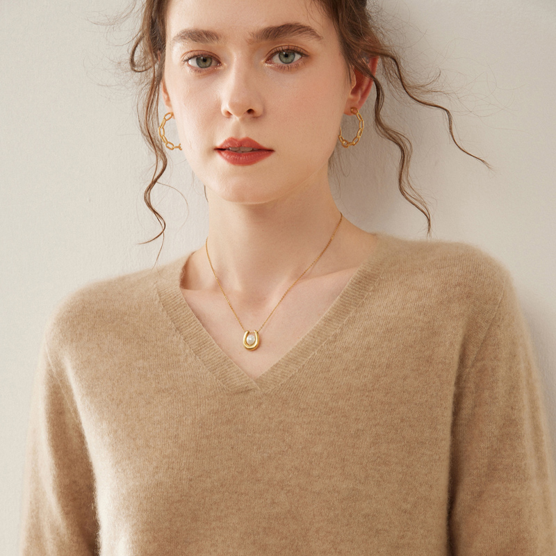 一线成衣羊绒衫女V领宽松简约套头毛衣纯色百搭羊毛衫针织打底衫