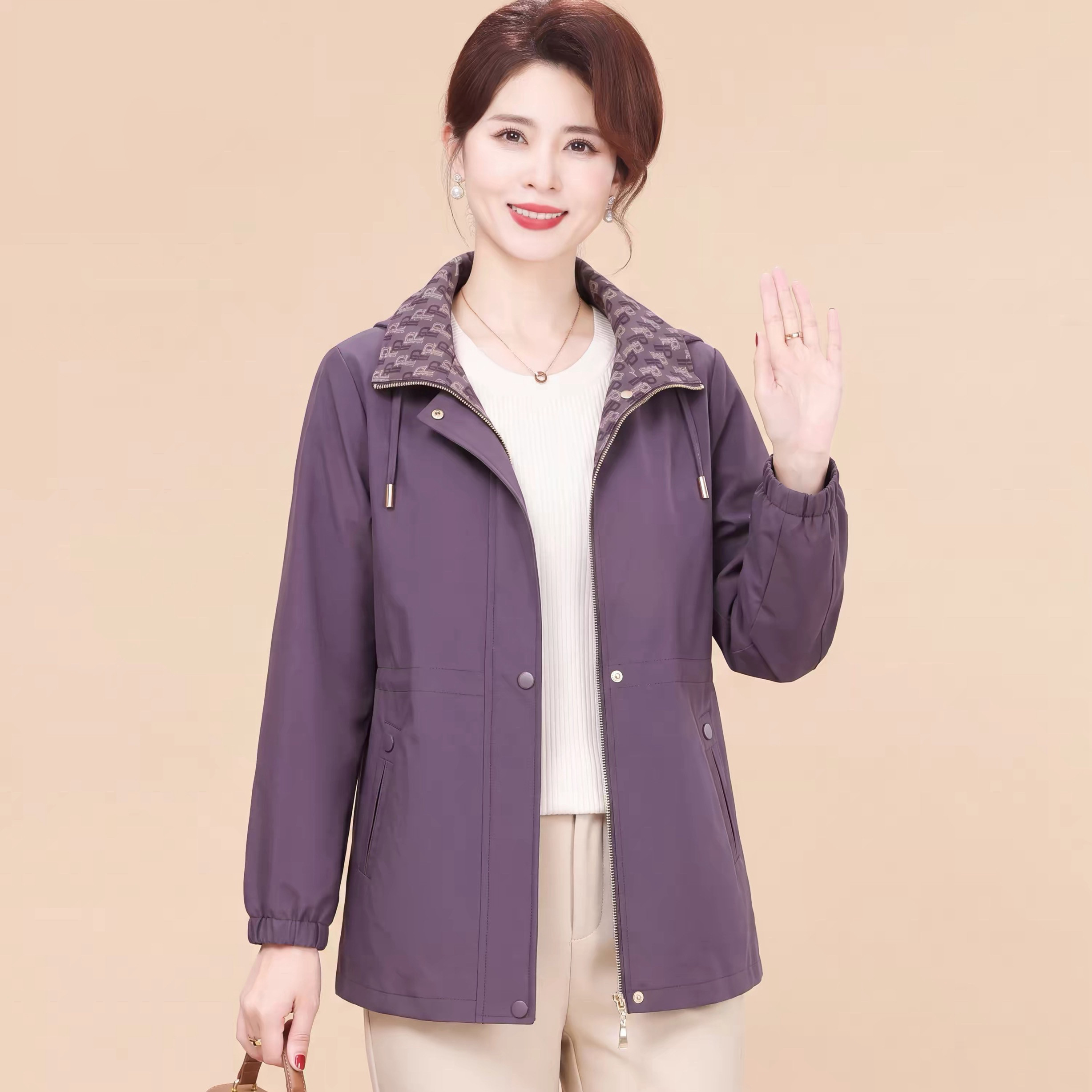 50岁妈妈秋装印花风衣2026新款