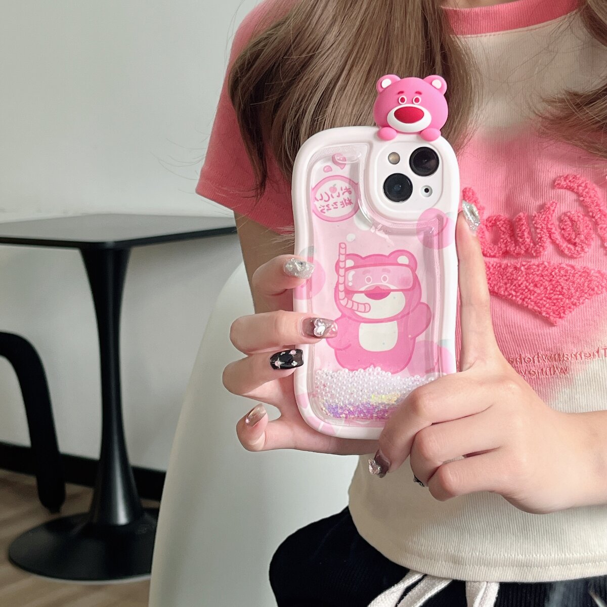 适用iphone14promax手机壳苹果13流沙玫红色ins趴趴草莓熊12可爱唯美13pro max手机套15女款11