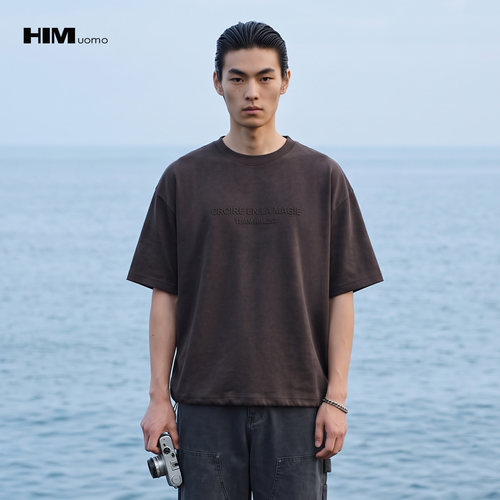 HIM汉崇【商场同款】复古做旧印花立体压印宽松短袖T恤 2026夏季