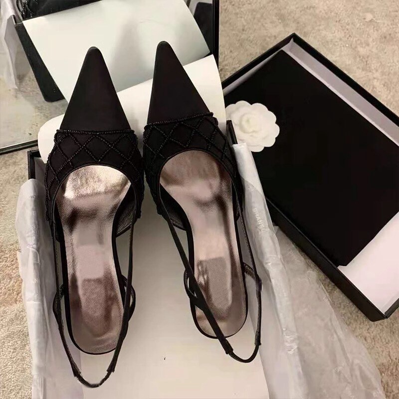 高级感小香风气质名媛串珠菱格尖头法式高跟鞋细跟女包头凉鞋后空