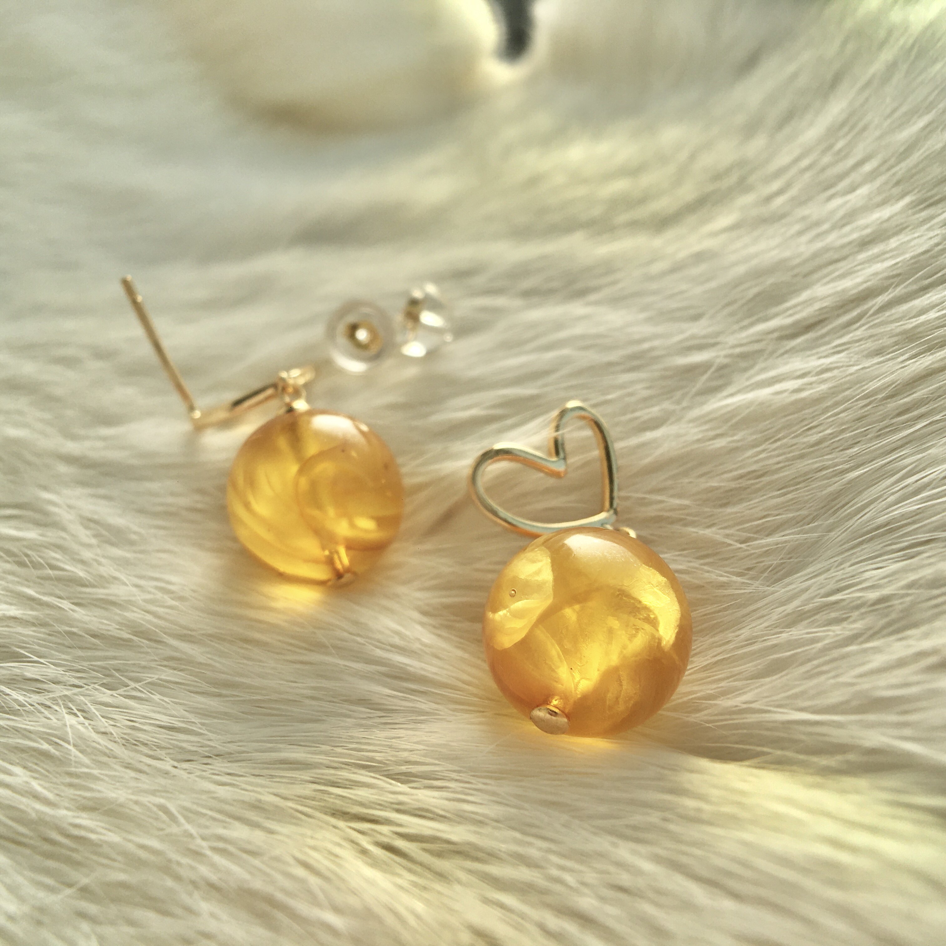 进口大金爆花闪片圆珠爱心镂空耳坠钉气质优雅可爱节日礼女百搭