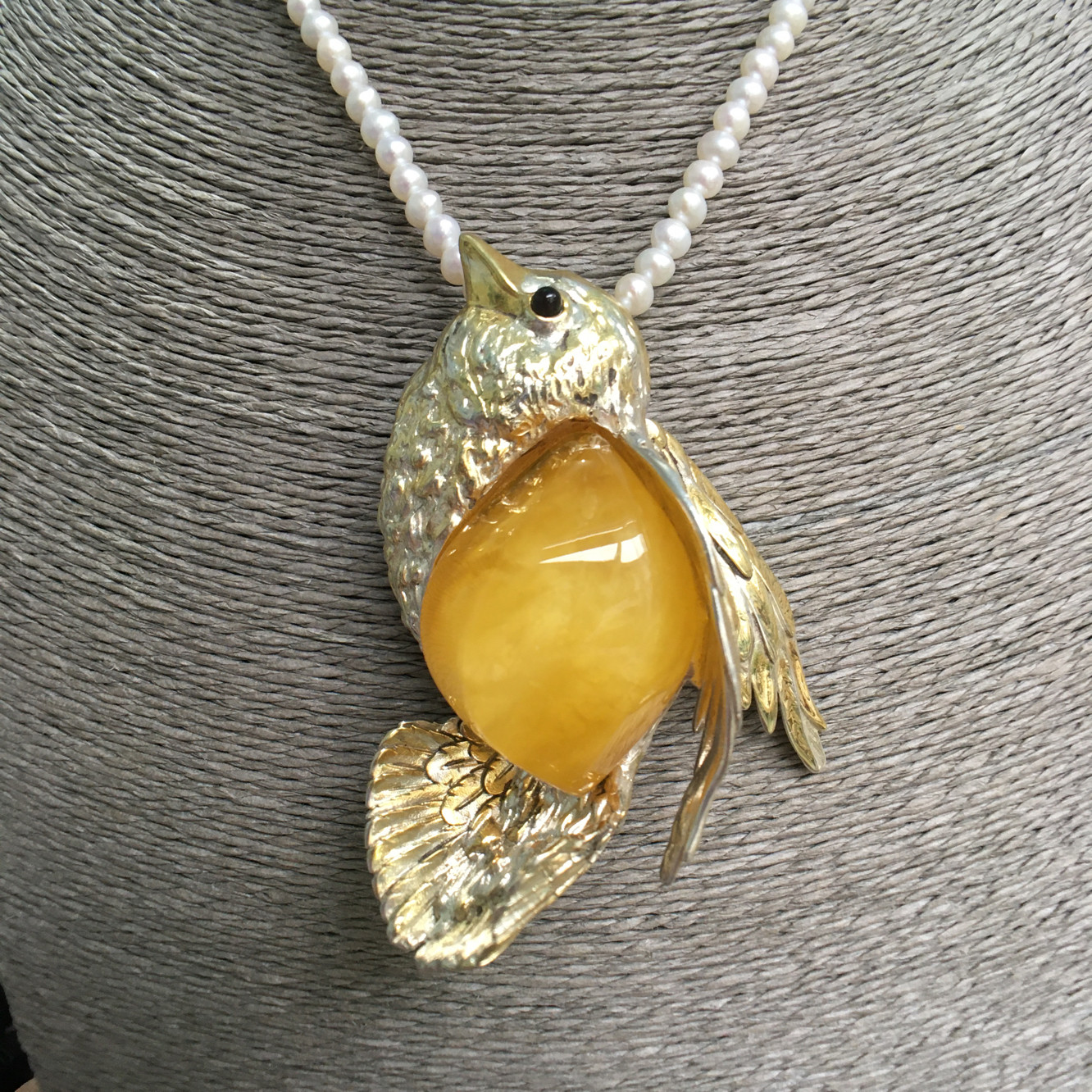 波兰进口青蛙家设计款蜜蜡小鸟吊坠胸针饱满时尚气质大方礼物节日