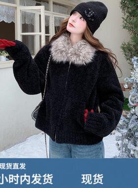 黑色短款皮毛一体羊羔毛外套女秋冬超火好看高级小众加绒加厚棉服