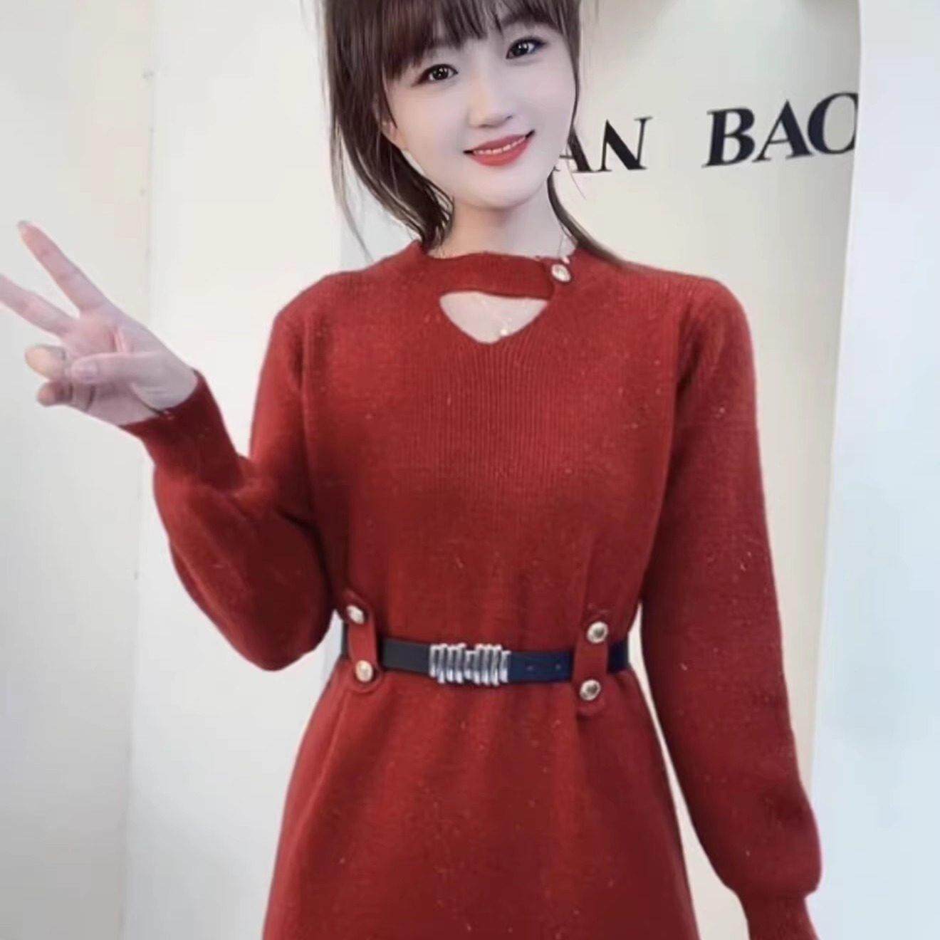 2025秋冬新款气质配腰带收腰显瘦领口小心机针织连衣裙时尚毛衣裙,运动/瑜伽/健身/球迷用品,瑜伽短裙,淘宝优惠券,粉丝福利购,淘宝优惠卷