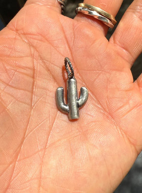 Lucky John 朝气蓬勃 日本制硫化做旧仙人掌造型复古925银吊坠