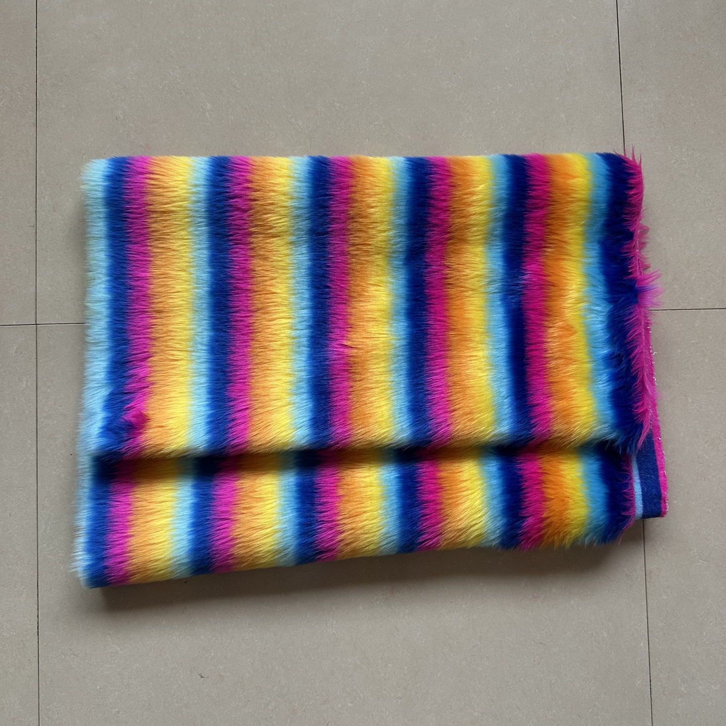彩色长毛绒布料玩具手工diy面料柜台展示布拍照背景布装饰毛毛布