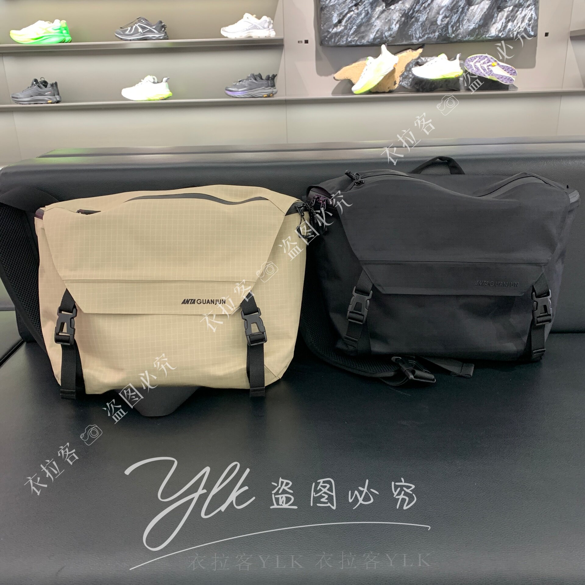 安踏冠军2026男女款防泼水斜挎包大容量运动通勤单肩包192610121