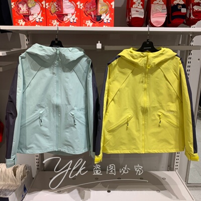 斯凯奇春新款女连帽运动冲锋衣