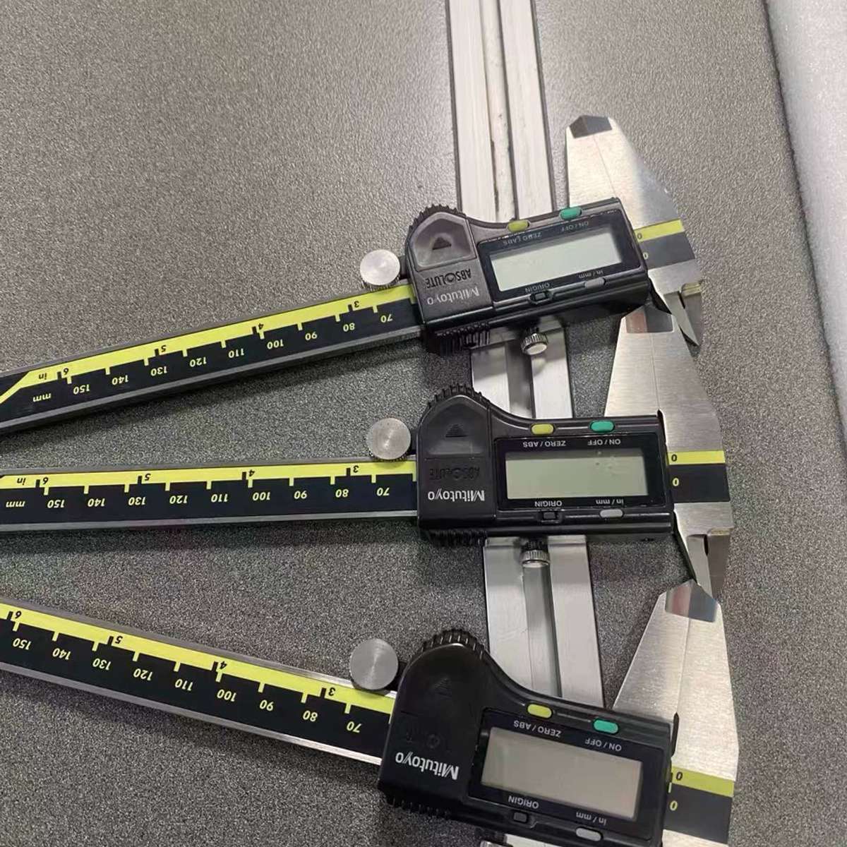 议价日本三丰Mitutoyo数显卡尺，型号Digimatic，测