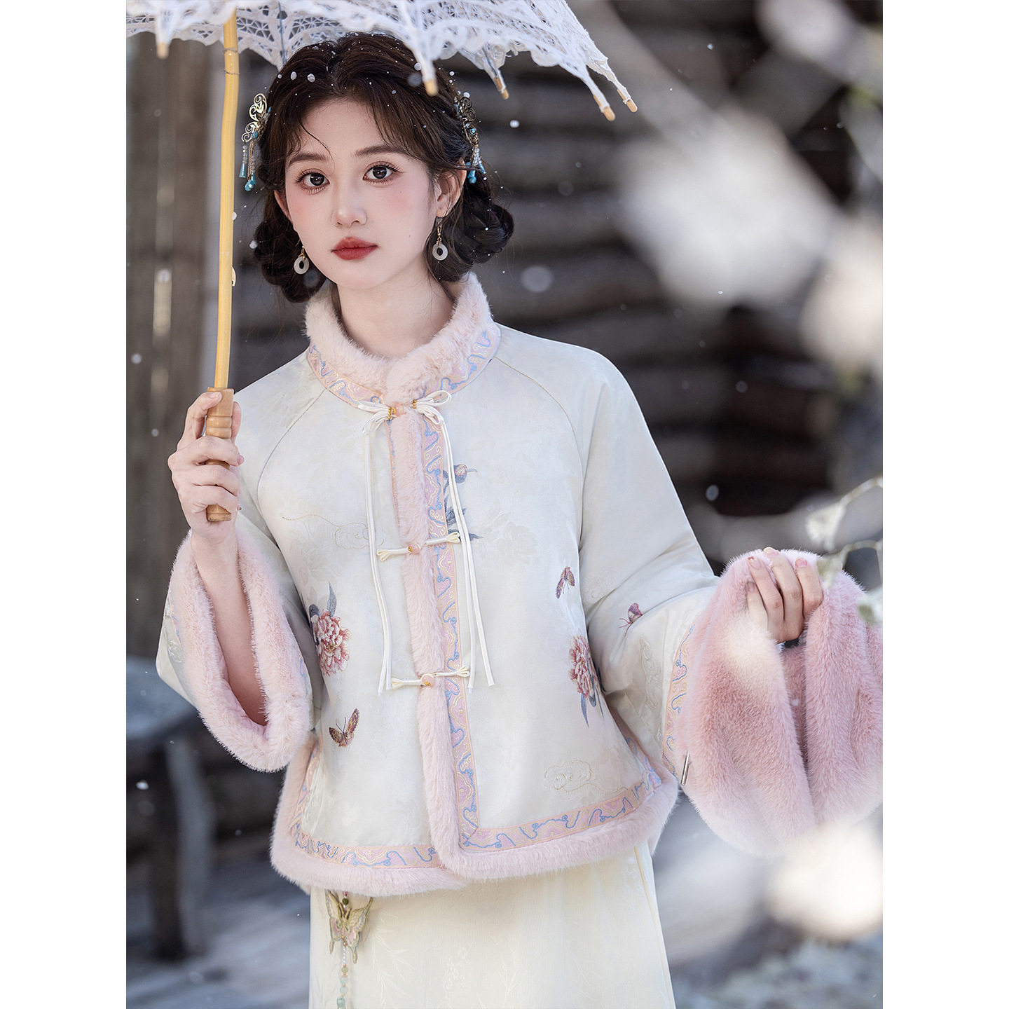 新中式刺绣旗袍冬季盘扣毛绒外套加厚保暖拜年服小个子年轻款少女,女装/女士精品,旗袍,淘宝优惠券,粉丝福利购,淘宝优惠卷