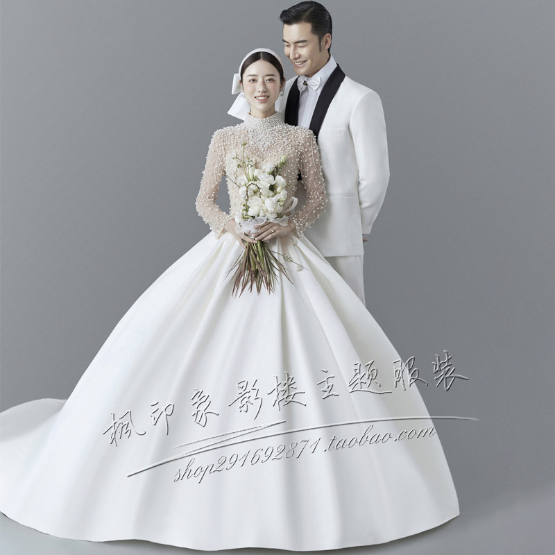 影楼主题珍珠缎面拖尾礼服韩版简约明星高定旅拍轻复古婚纱照摄影