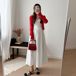 孕妇两件套连衣裙春装2026新款轻奢高级感春季红色开衫吊带裙套装