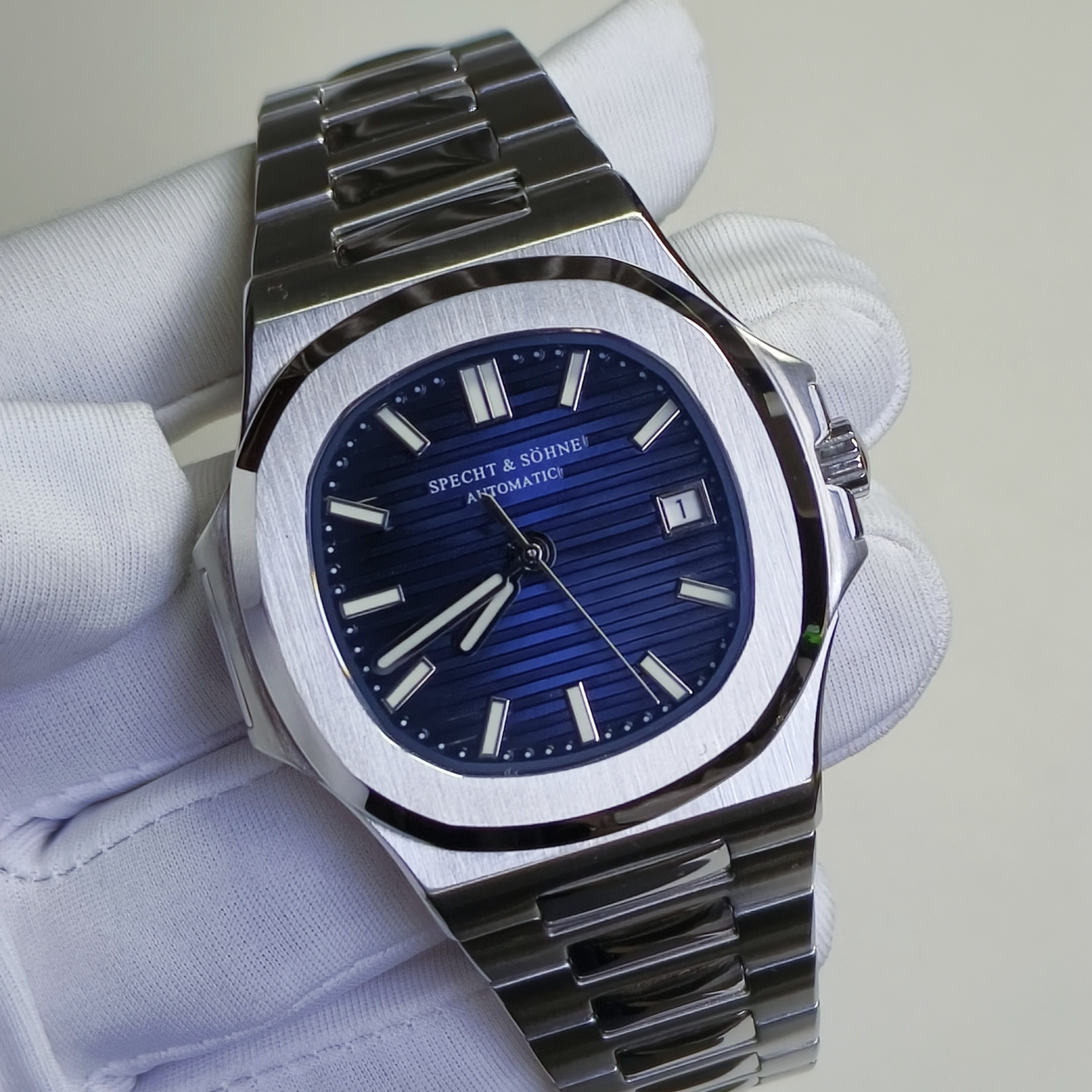 经典奢华蓝色鹦鹉螺5711手表全自动机械表钢王同款防水夜光男表