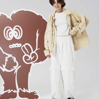 宽松咖啡衬衫领外套时尚