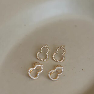 轻奢气质百搭小众高级感2026爆款 通勤耳饰 小巧精致葫芦耳钉 镂空