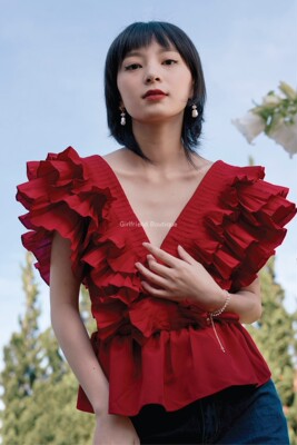 可爱现货越南v领俏皮度假上衣