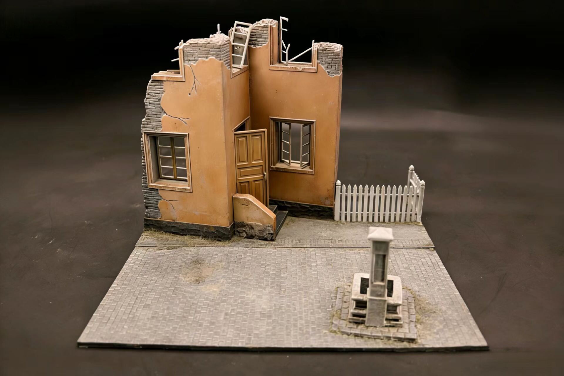 1/35树脂白模,二战欧洲废墟建筑带喷泉场景套件(25X22X18)㎝