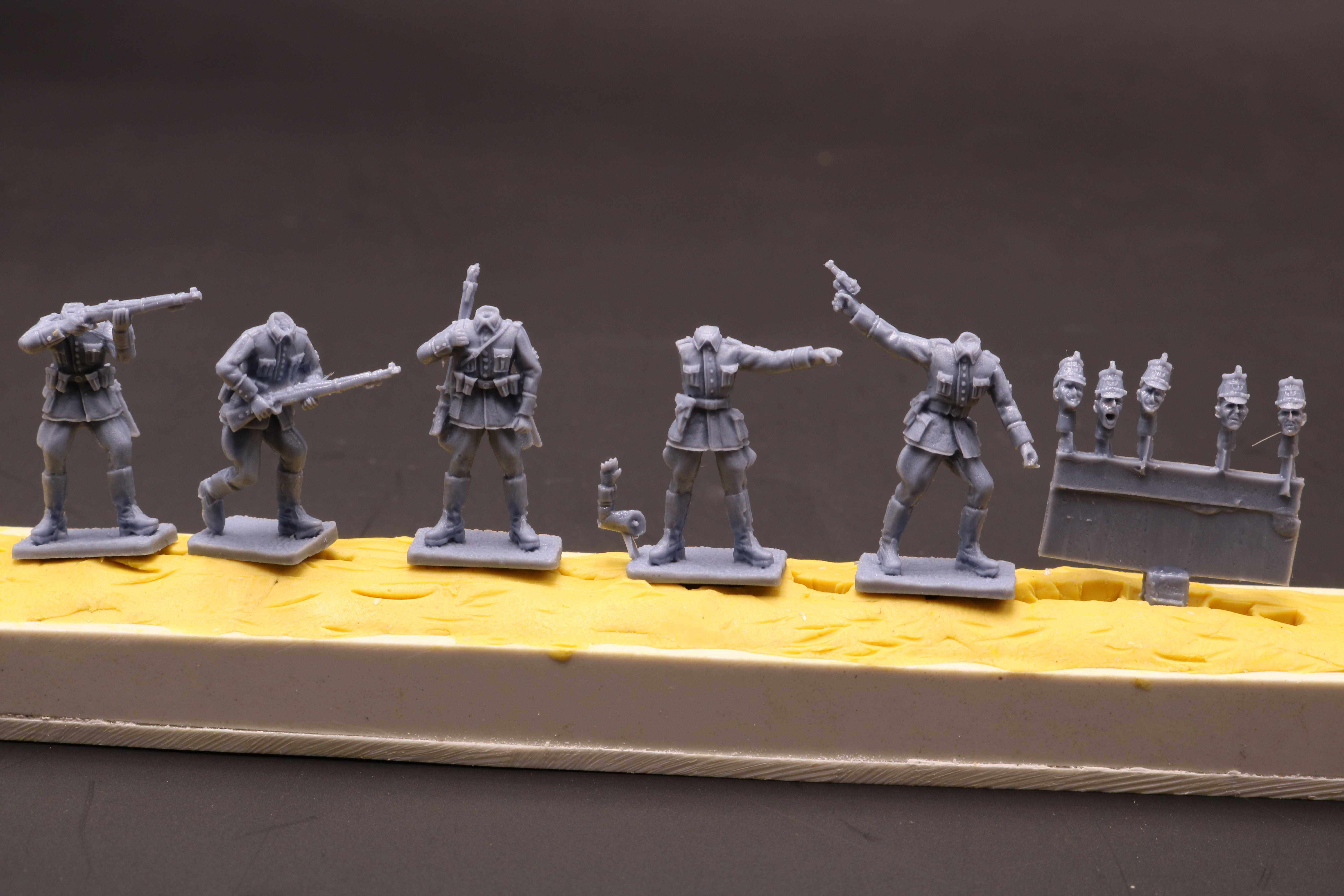 1/72树脂素体，二战德军兵警察宪兵5人组。型号：A6001