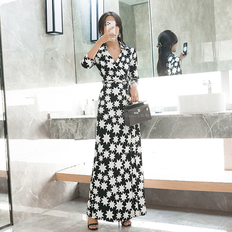 D家明星同款五角星印花裹身裙淑女气质女神范收腰系带连衣裙女夏