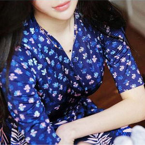 韩国女装2025夏新款百叶草印花d*f裹身裙系带修身显瘦短袖连衣裙