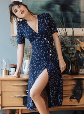 法式复古碎花茶歇裙法国小众jeanne damas雪纺连衣裙夏显瘦裹身裙