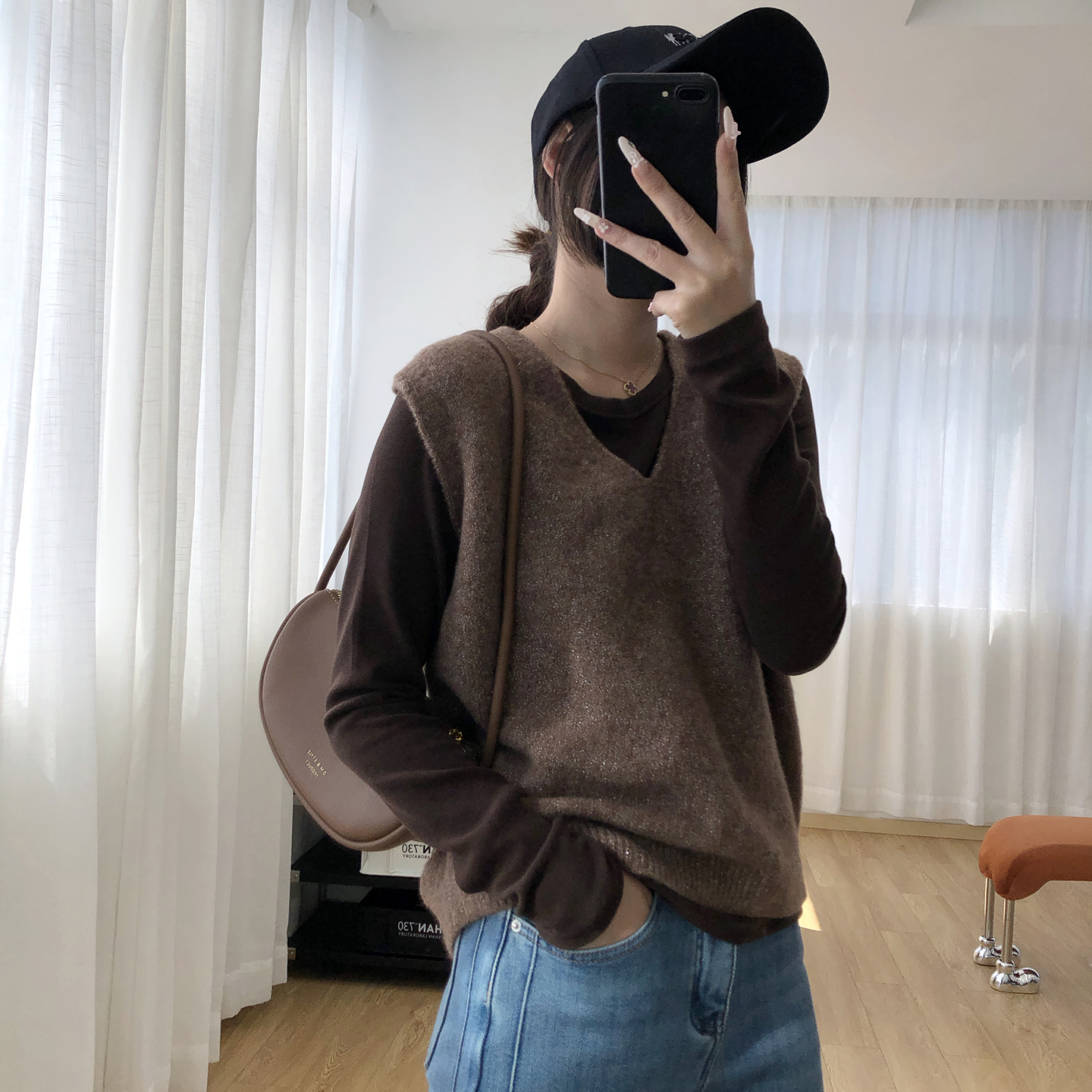 软糯绵羊毛无袖坎肩亮丝V领马甲