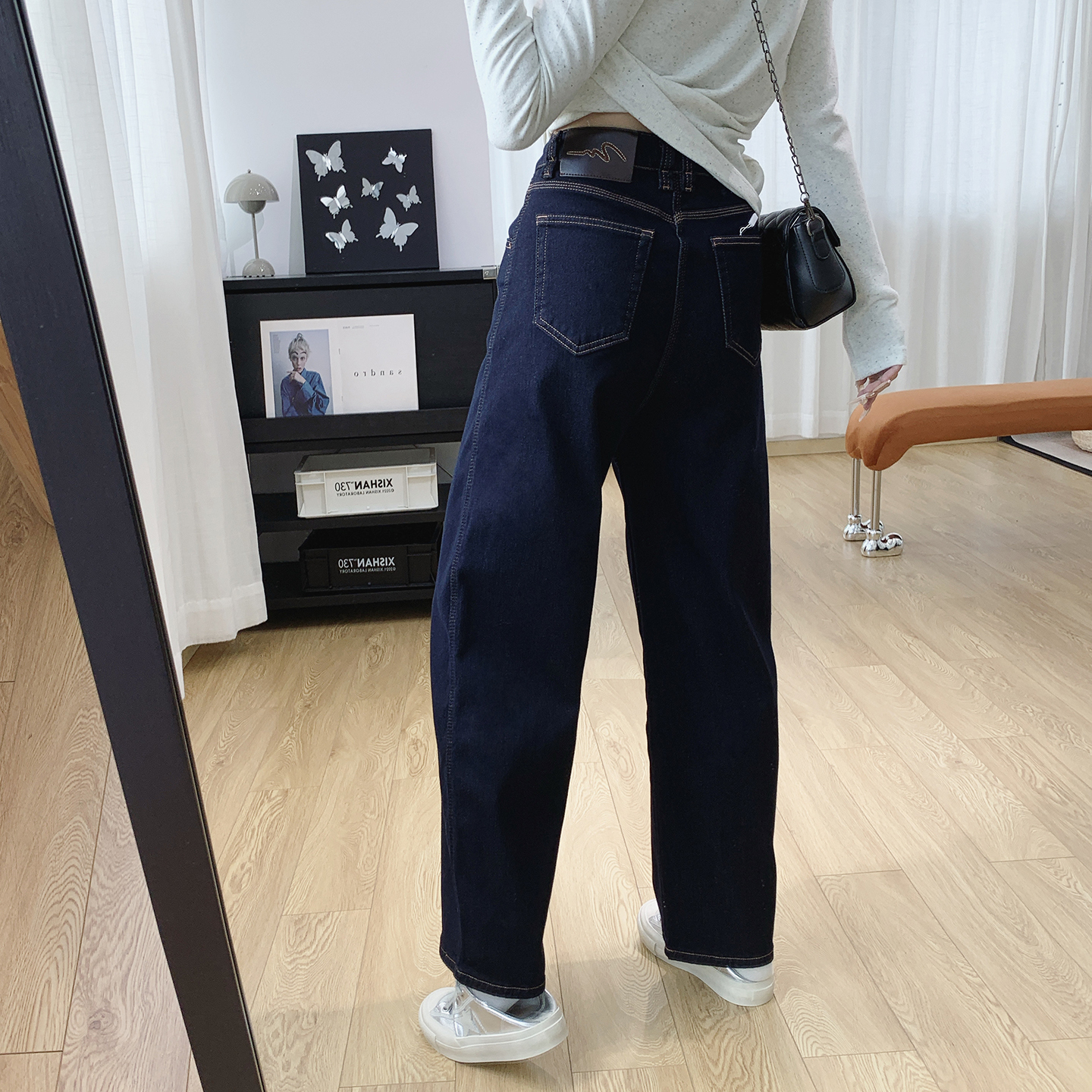 高腰显瘦加绒窄版弯刀牛仔裤女